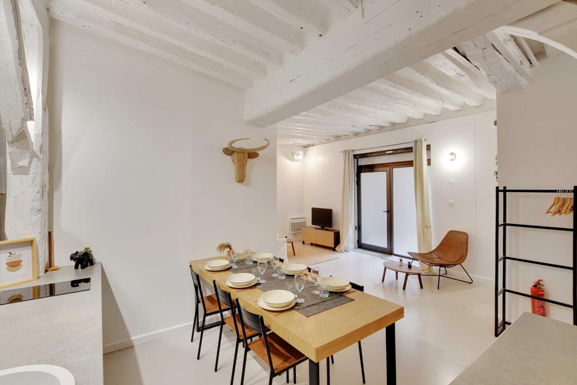 Elegant -2br-4p- Le Marais
