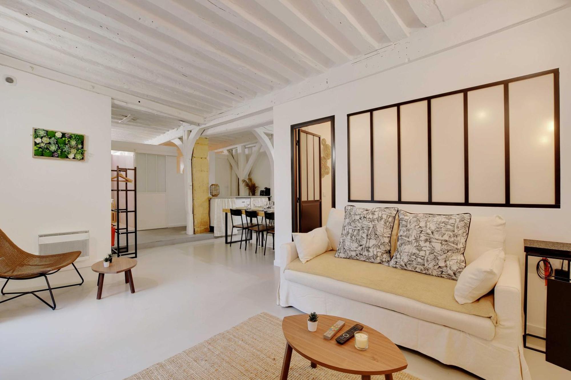 Elegant -2br-4p- Le Marais *