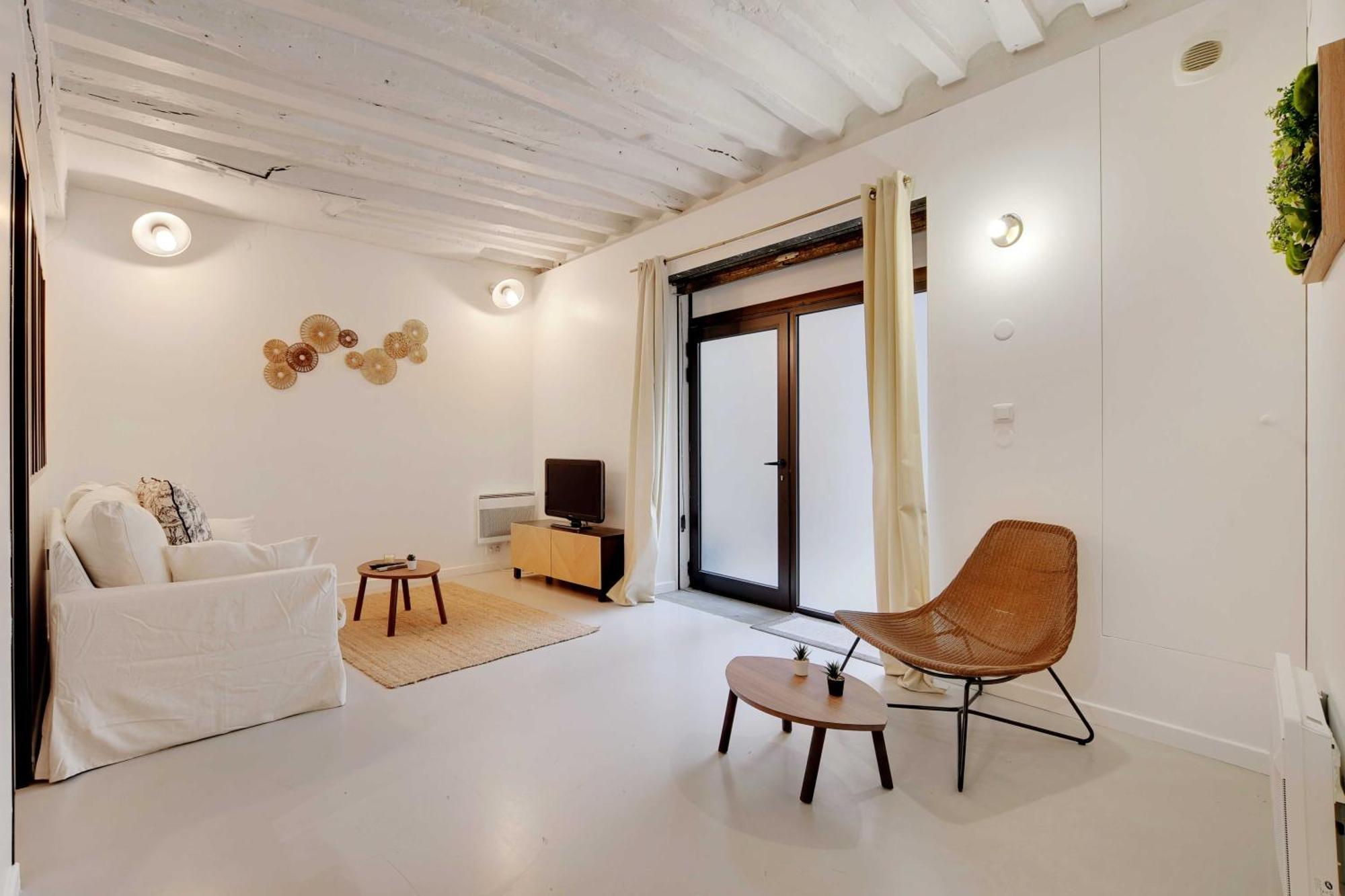 Elegant -2br-4p- Le Marais Apartment *